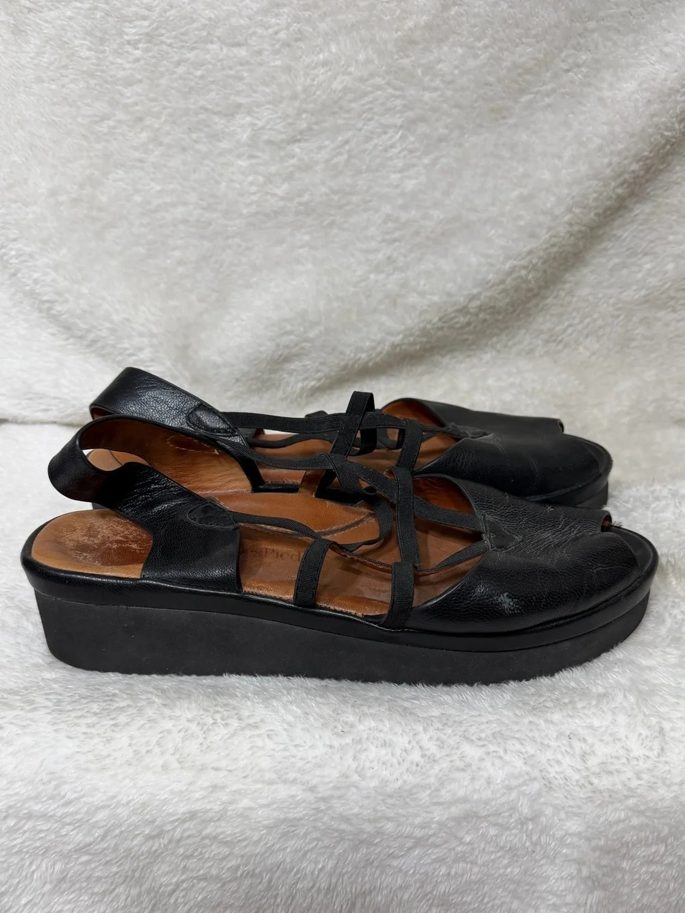 L’amour des pieds Adelais platform wedge sandals in black leather Size 10
